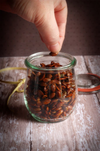 honey-sriracha-roasted-pumpkin-seeds-4-111112