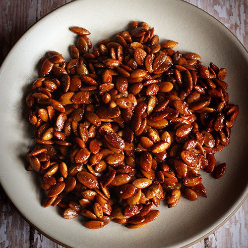 honey-sriracha-roasted-pumpkin-seeds-recipe