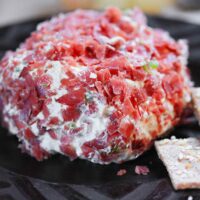 Cheese Ball with Dried Beef and crackers