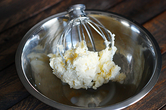 Cultured butter and cultured buttermilk 3