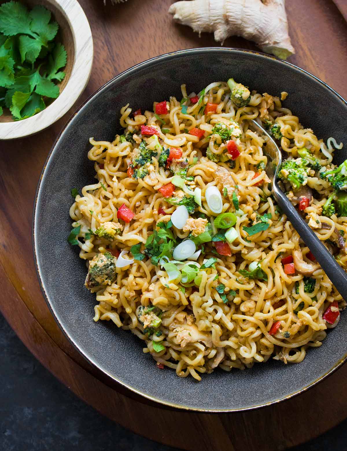 20 Minute Ramen Noodles with Sesame Fried Eggs - Veggie Ramen