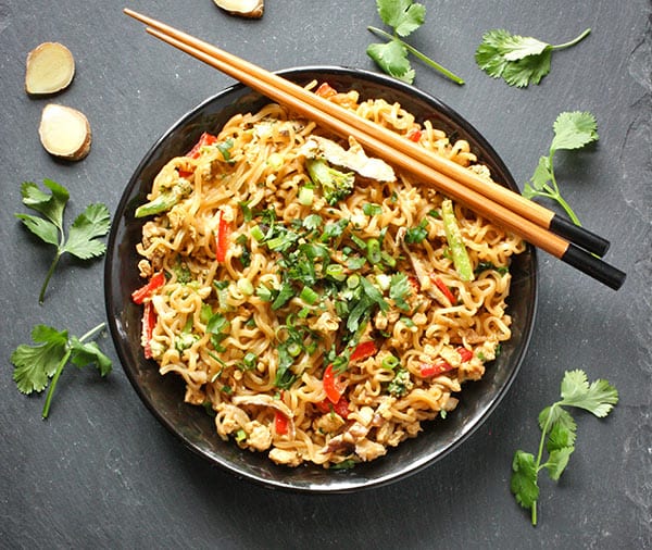 20 Minute Ramen Noodles with Sesame Fried Eggs - Veggie Ramen