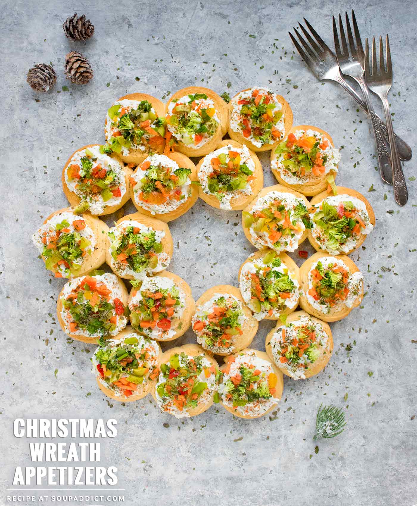 Christmas Wreath Appetizers - Recipe at SoupAddict.com