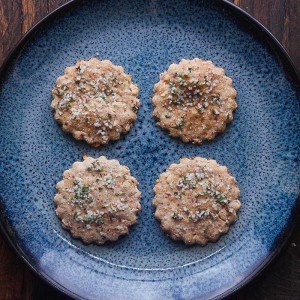 Multigrain Flatbread Crackers | SoupAddict.com