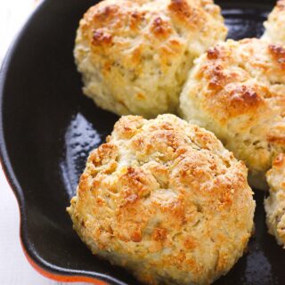 Skillet Irish Soda Bread Minis | SoupAddict.com