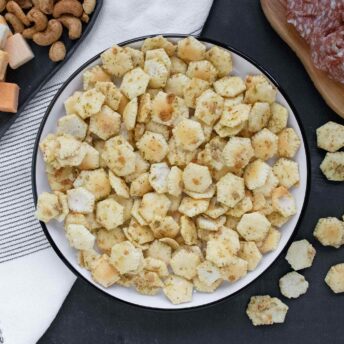 A plate of Seasoned Oyster Crackers.